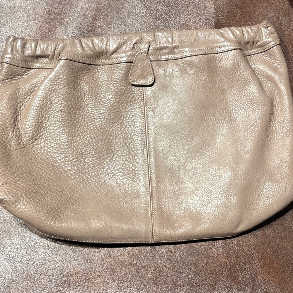 Elegant Tan Leather Women's Bag